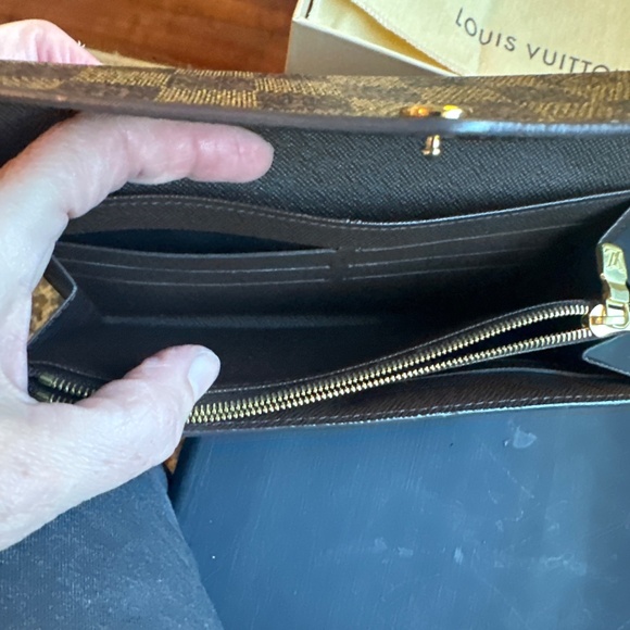 Louis Vuitton wallet - Picture 3 of 4